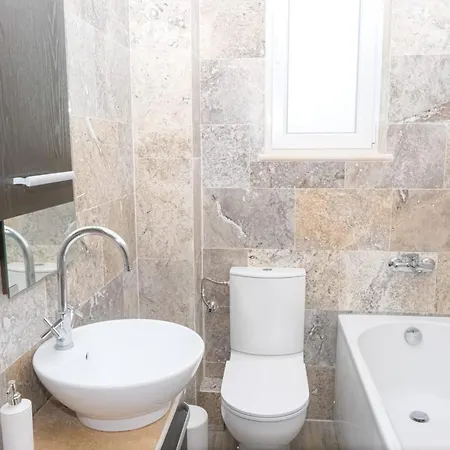 Ada Navodari Apartment